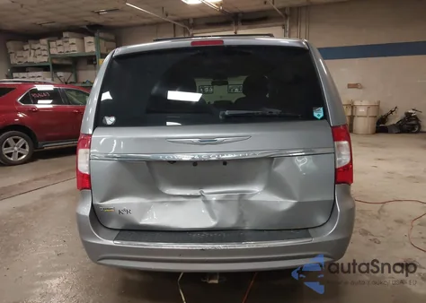 2014 Chrysler Town & Country Touring from USA, damaged, VIN 2C4RC1BG2ER221014